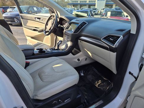 Used 2017 Ford Edge Titanium w/ Equipment Group 301A image 26