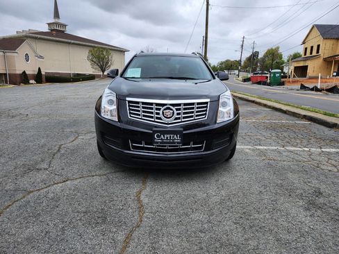 Used 2016 Cadillac SRX Luxury image 2