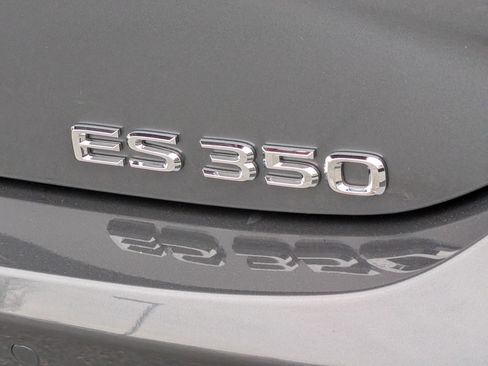 Certified 2025 Lexus ES 350 w/ Premium Package image 9