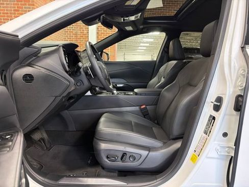 Used 2025 Lexus RX 350 AWD image 11