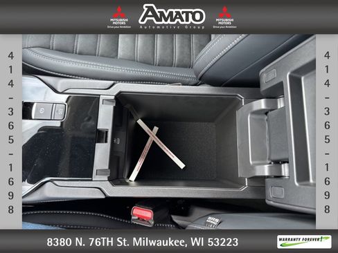 New 2025 Mitsubishi Outlander SE image 29