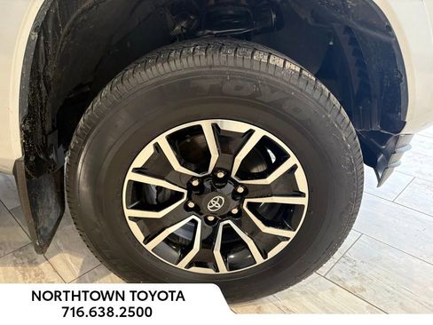 Used 2023 Toyota Tacoma TRD Sport w/ Advanced Technology Package image 34