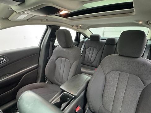 Used 2015 Chrysler 200 Limited w/ Convenience Group FWD image 13