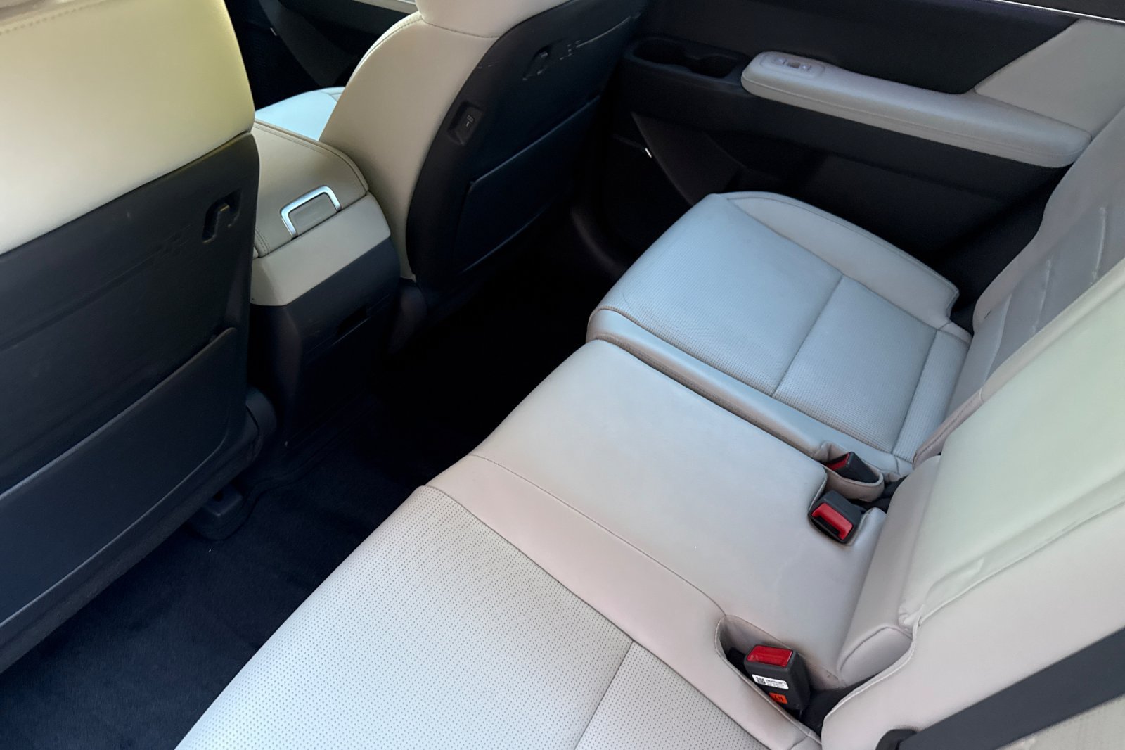 Used 2024 Hyundai Santa Fe Limited AWD/4WD image 16