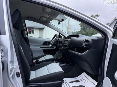 Used 2014 Toyota Prius C Two image 13