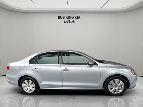 Used 2014 Volkswagen Jetta SE FWD image 6