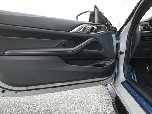 Used 2023 BMW M4 CSL RWD image 40