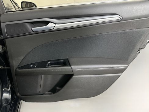 Used 2014 Ford Fusion SE image 26