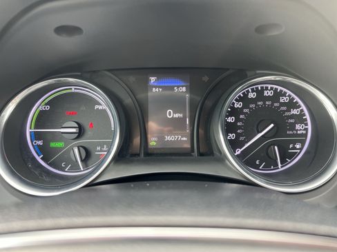 Used 2019 Toyota Camry LE FWD image 17