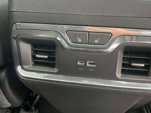 Used 2024 Chevrolet Silverado 2500 High Country w/ Z71 Off-Road Package AWD/4WD image 10