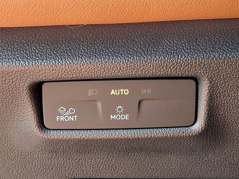 Certified 2025 Volkswagen Tiguan SEL R-Line AWD/4WD image 27