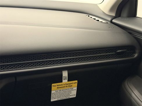 New 2026 Honda HR-V LX image 17