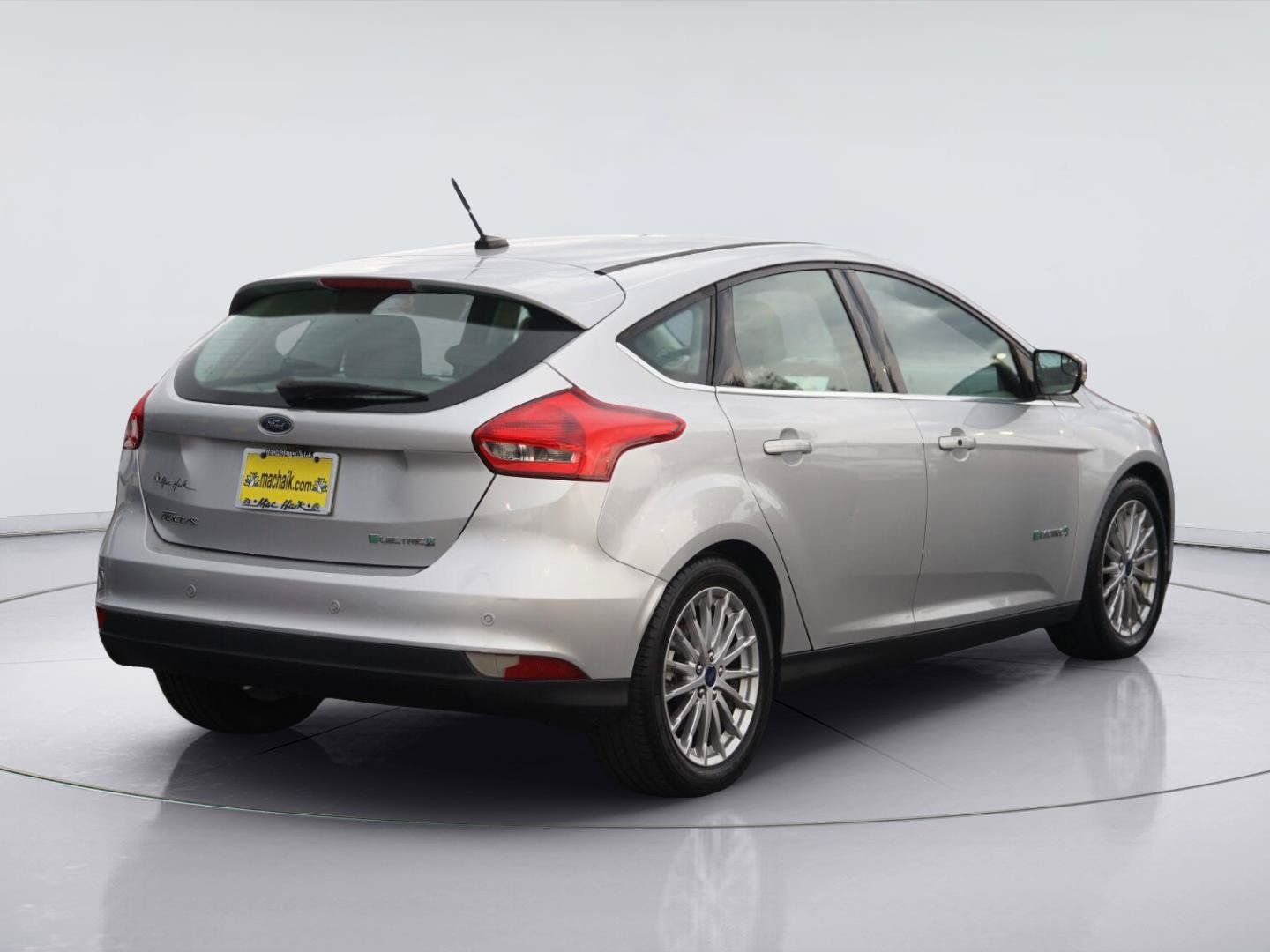 Used 2016 Ford Focus Electric Hatchback FWD image 6