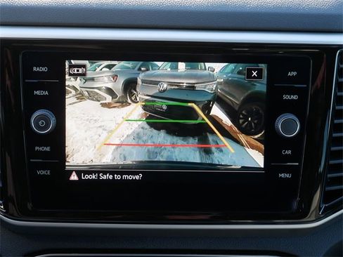 Certified 2023 Volkswagen Atlas Cross Sport SE image 32