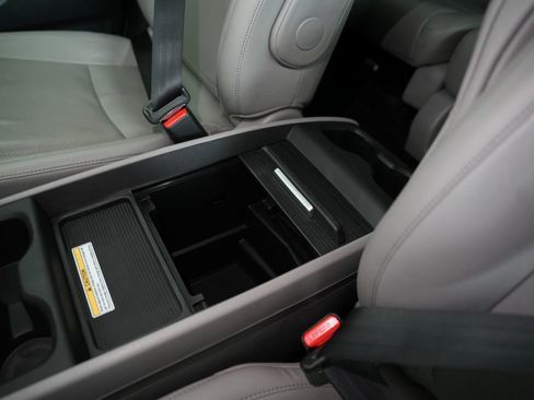 Used 2018 Honda Odyssey Elite image 32