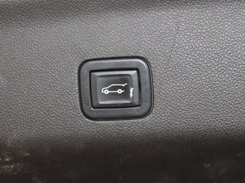 Used 2021 Cadillac Escalade ESV Sport Platinum AWD/4WD image 18