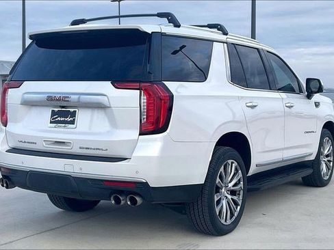Used 2021 GMC Yukon Denali image 2