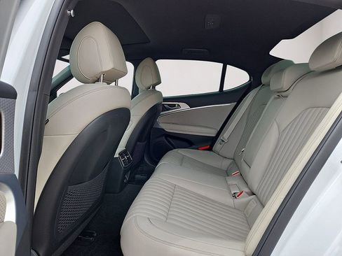 Used 2023 Genesis G70 2.0T w/ Sport Prestige Package RWD image 14