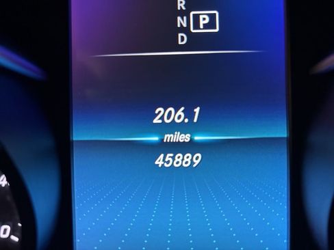 Used 2022 Mercedes-Benz GLC 300 4MATIC image 15