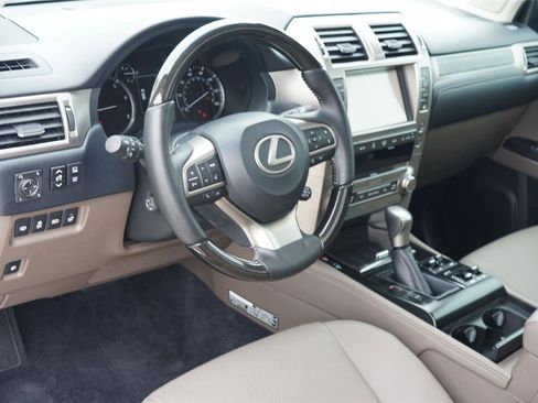 Used 2021 Lexus GX 460 Luxury w/ Off Road Package AWD/4WD image 9