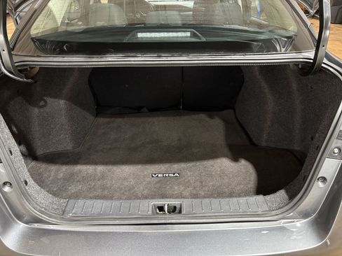 Used 2025 Nissan Versa SV image 29