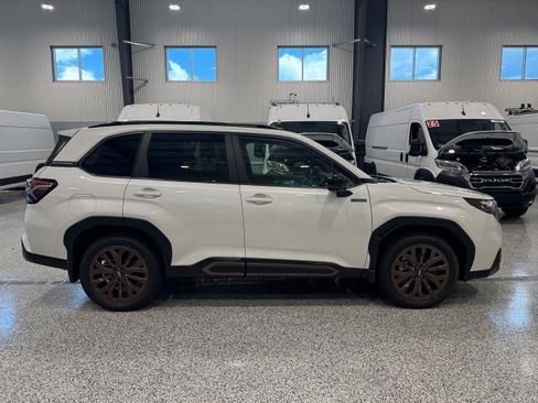Used 2025 Subaru Forester Sport AWD/4WD image 4