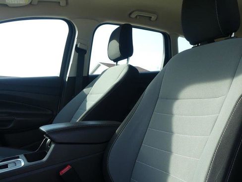 Used 2019 Ford Escape S image 12