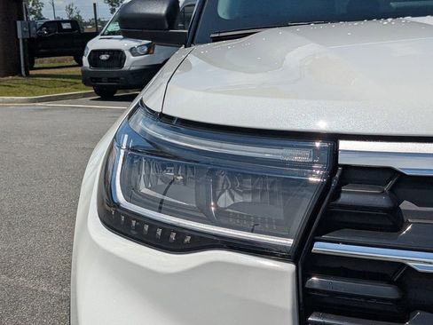 New 2026 Ford Explorer Active w/ Active Comfort Package RWD image 10