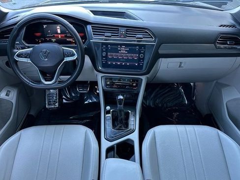 Used 2023 Volkswagen Tiguan SE R-Line image 15