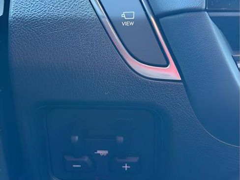 Used 2024 Lexus GX 550 image 34