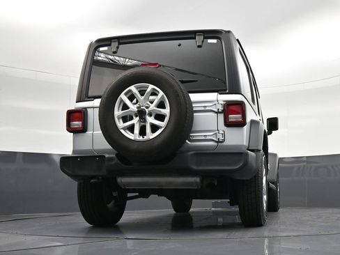 Used 2023 Jeep Wrangler Unlimited Sport AWD/4WD image 22