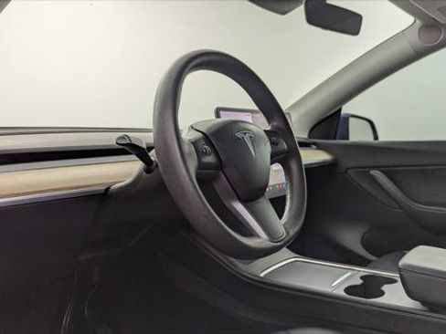 Used 2021 Tesla Model Y 2WD image 22