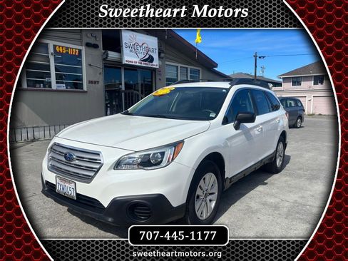 Used 2017 Subaru Outback 2.5i image 1