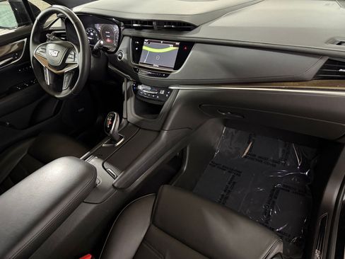 Used 2019 Cadillac XT5 Platinum AWD/4WD image 48