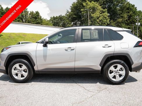 Certified 2019 Toyota RAV4 XLE AWD/4WD image 4