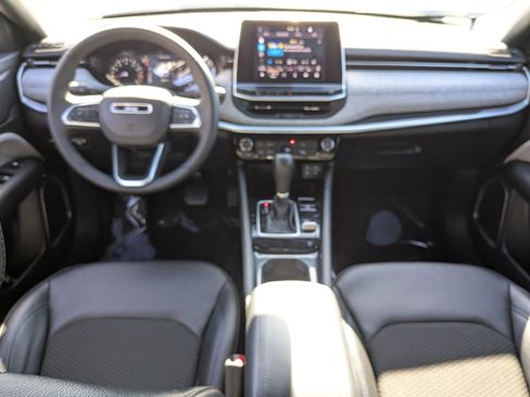 Used 2025 Jeep Compass Latitude AWD/4WD image 26