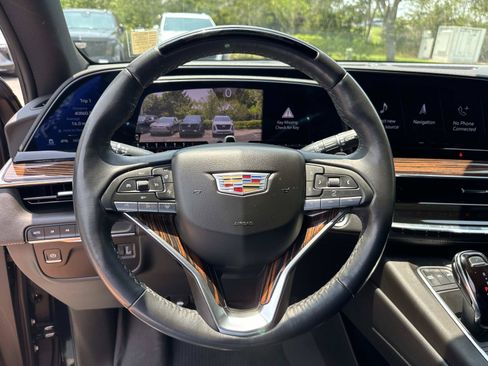 Used 2024 Cadillac Escalade Premium Luxury w/ LPO, Floor Liner Package AWD/4WD image 15