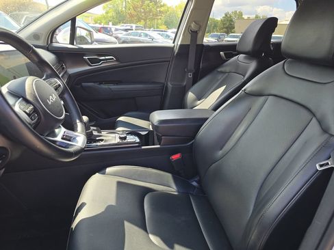 Certified 2024 Kia Sportage EX FWD image 5
