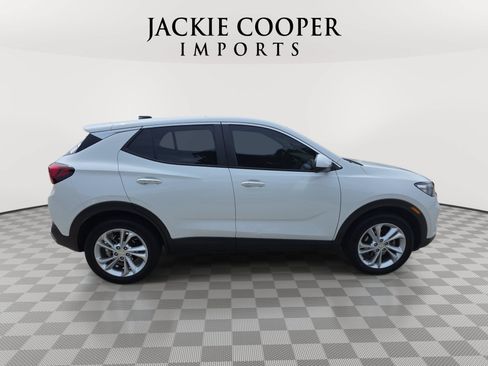 Used 2023 Buick Encore GX Preferred w/ Cold Weather Comfort Package FWD image 4