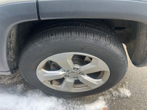 Used 2019 Jeep Compass Latitude w/ Cold Weather Group image 24