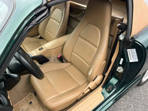 Used 2000 MAZDA MX-5 Miata RWD image 21