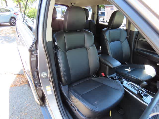 Used 2020 Mitsubishi Outlander SEL AWD/4WD image 17