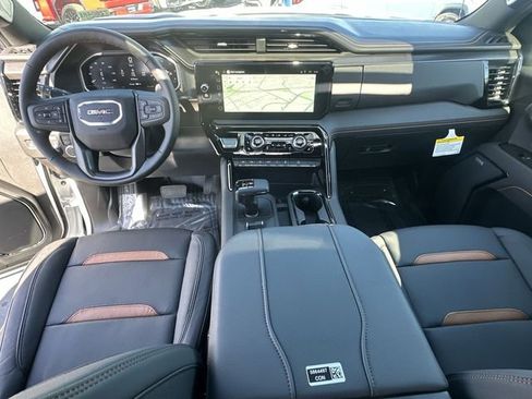 New 2026 GMC Sierra 1500 AT4 w/ AT4 Premium Package AWD/4WD image 21