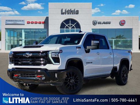 Used 2025 Chevrolet Silverado 2500 LT w/ Trail Boss Package image 1