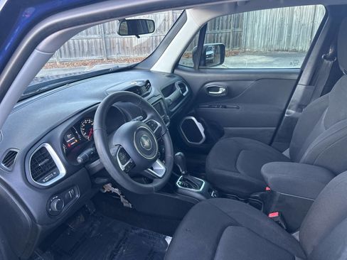 Used 2019 Jeep Renegade Sport image 11