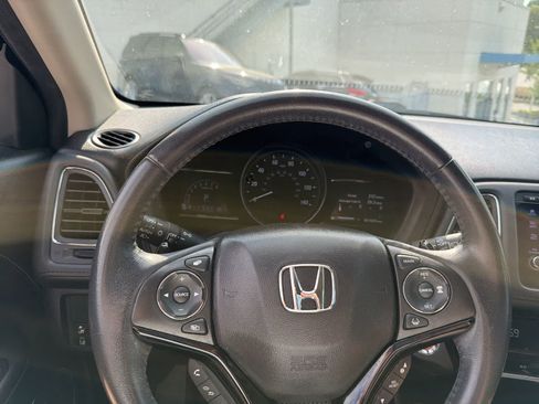 Used 2019 Honda HR-V Touring image 25