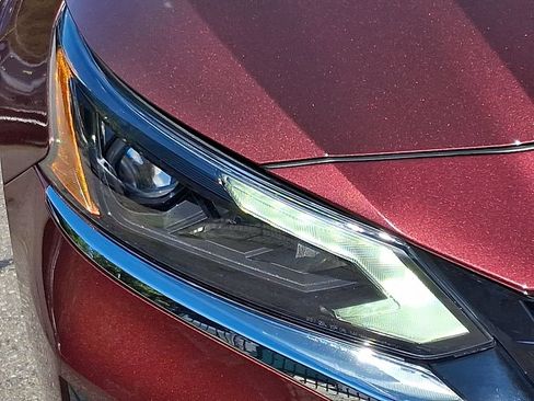 Certified 2024 Nissan Altima 2.5 SV w/ SV Premium Package FWD image 10