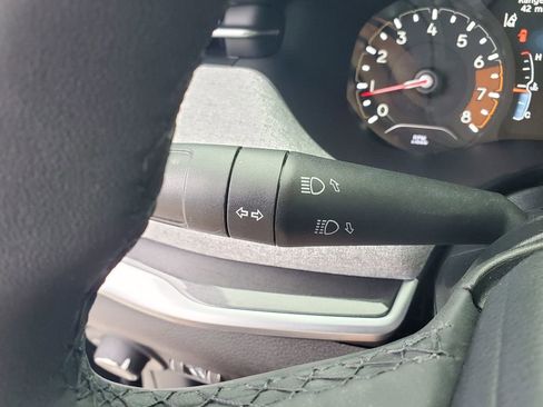 Used 2023 Jeep Compass Latitude AWD/4WD image 24