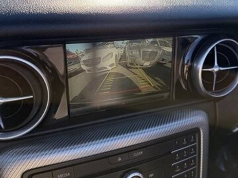 Used 2017 Mercedes-Benz SLC 300 w/ Premium 1 Package image 16