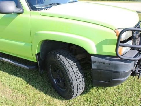 Used 2007 Chevrolet Silverado 2500 LT w/ Heavy-Duty Power Package image 12